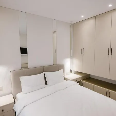アパート Alko Cozy 1-bedroom 0-b *